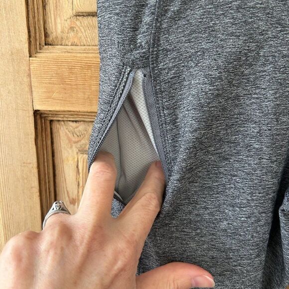 Lululemon Womens Size 4 Gray White Blue Cropped Leggings Athletic‎ Pants Sporty - Picture 2 of 6